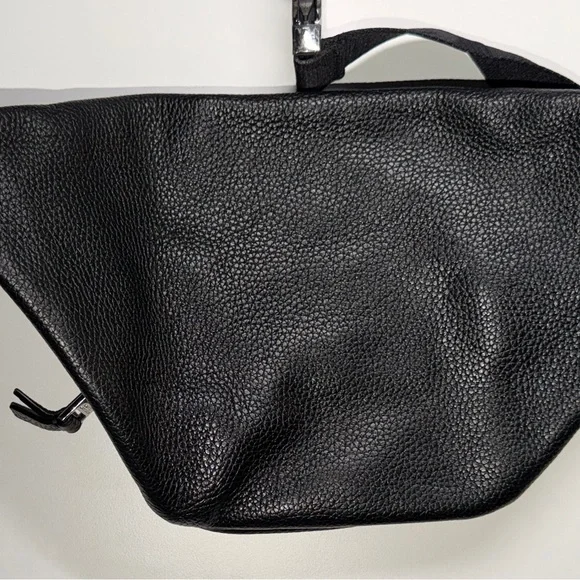 Marc Jacobs Mens Leather Waist Bag Black